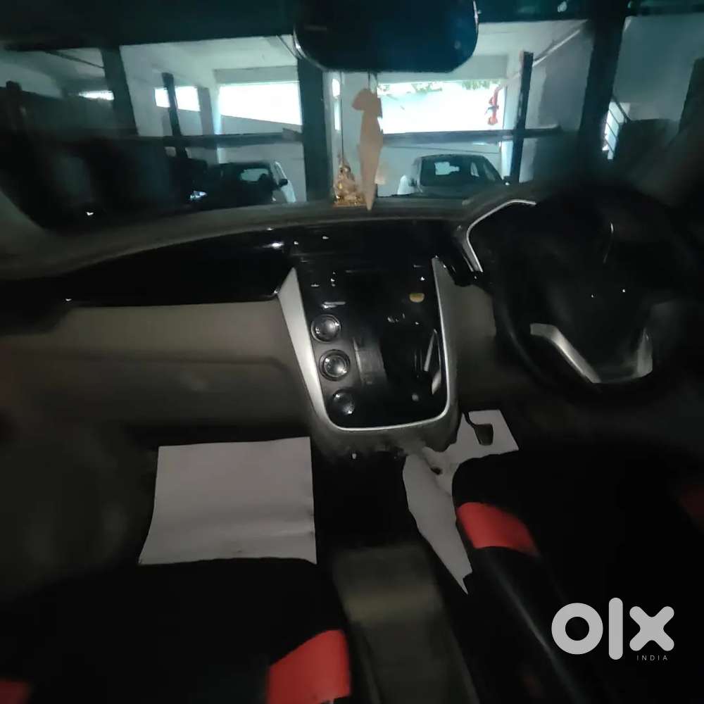 Mahindra Kuv 100 G80 Petrol 2016