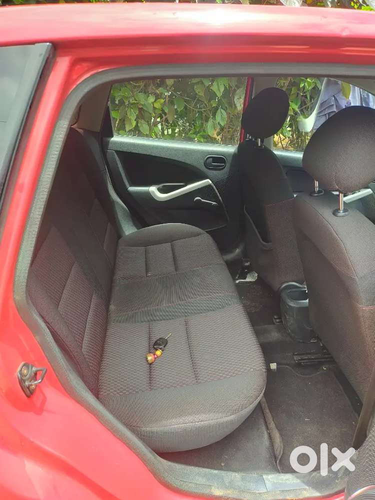 Ford Figo 2010 Petrol 115000 Km Driven