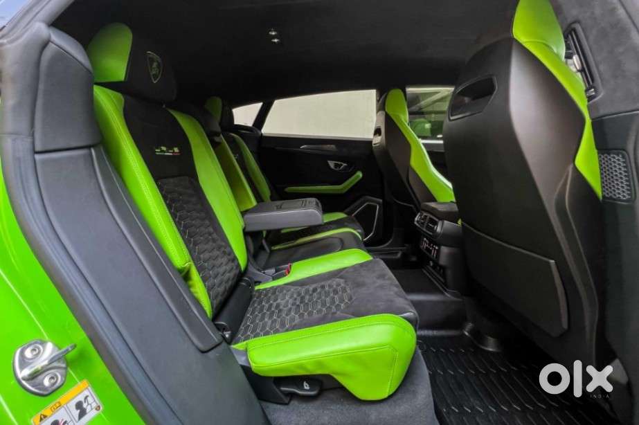 Lamborghini Urus, 2022, Petrol