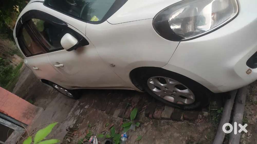Alloy Wheel,power Window,power Mirror,power Steering,blutooth Stereo,