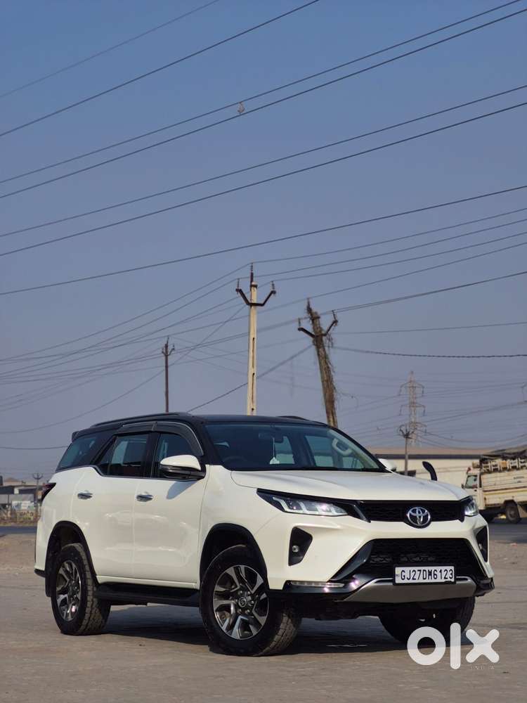 Toyota Fortuner Legender