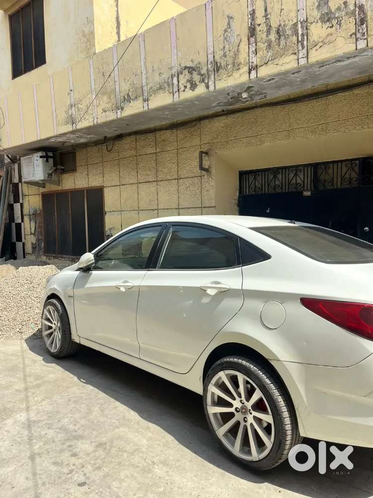 Hyundai Verna Crdi 2012 Model