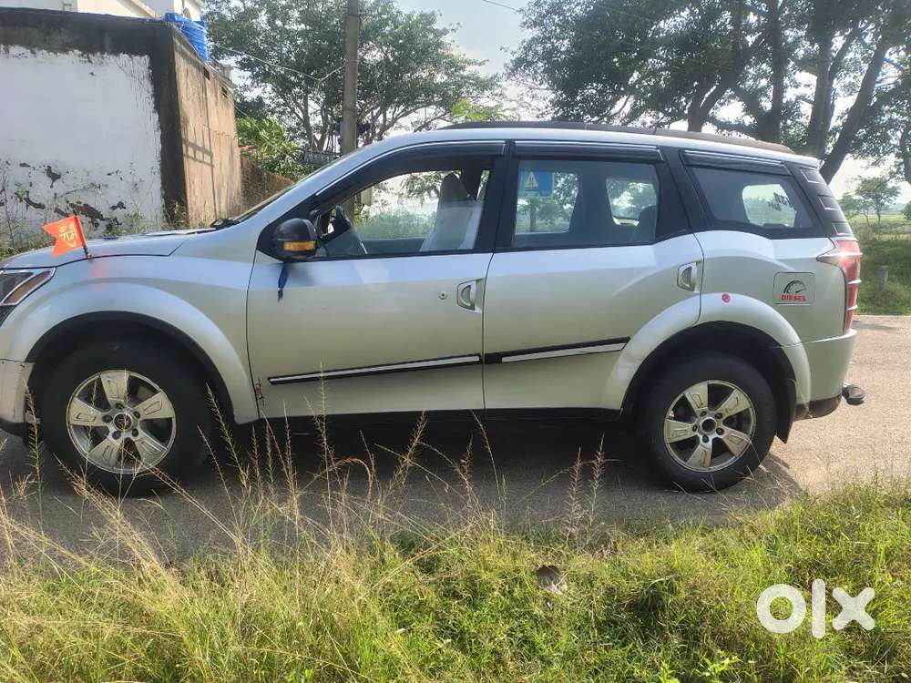 Mahindra Xuv500 2015 Diesel Second Owner