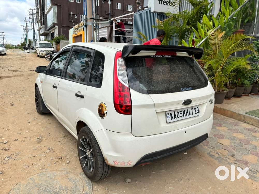 Ford Figo Diesel Zxi 2010