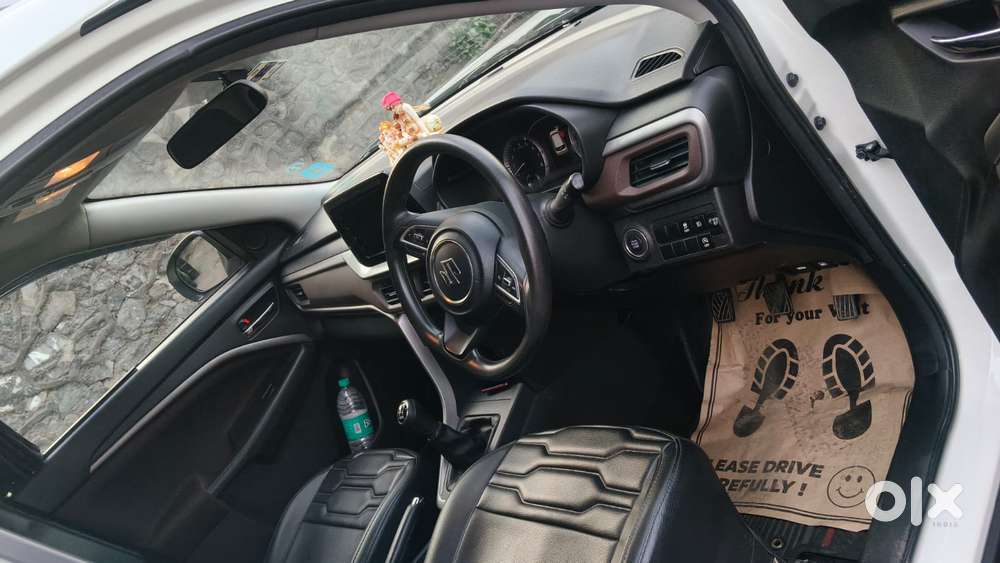 Maruti Suzuki Brezza 1.5 Zxi Plus Smart Hybrid Dual Tone, 2023, Petr..