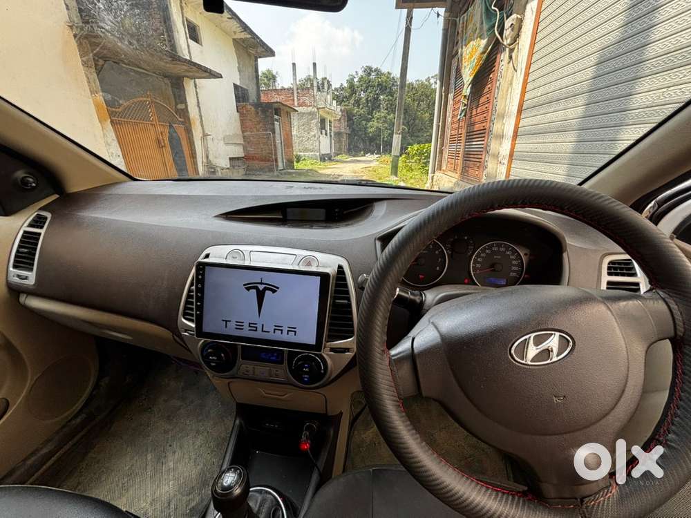 Hyundai I20 Cng & Hybrids 75000 Km Driven