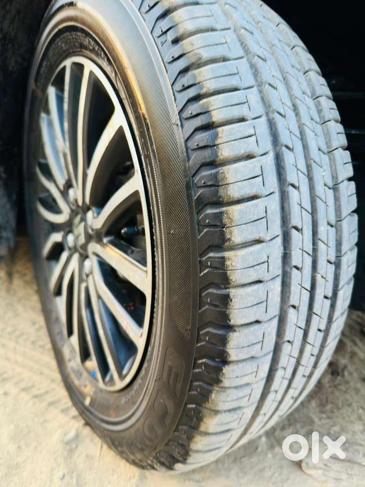 Brand New Dzire Zxi Plus Amt 600km Driven