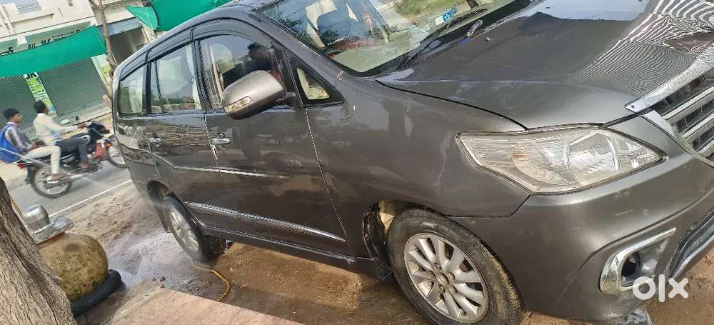 Toyota Innova Hycross 2014 Diesel
