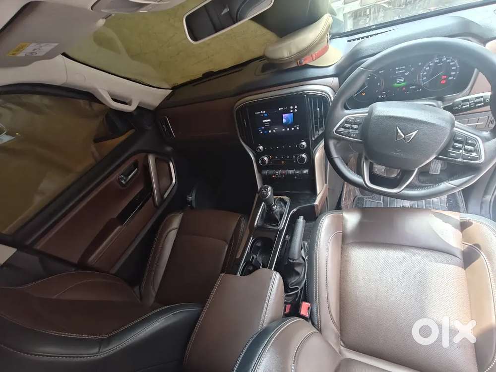 Scarpio N Z8 Select Diesel Manual Black 30000km Raning 18.50000price