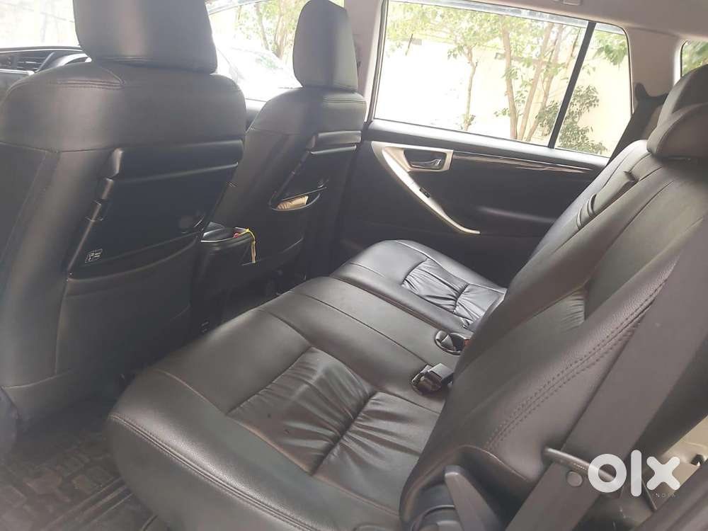 Toyota Innova Crysta 2.4 V 8 Str, 2017, Diesel