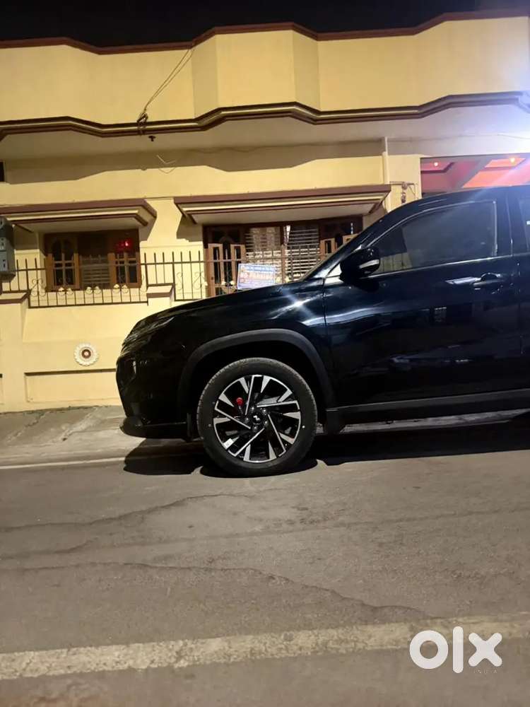New Car 1 Month Old Only 900 Km Had Ran.