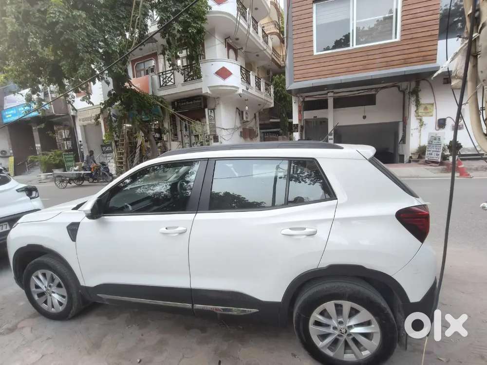Škoda Kylaq Signature 1.0 Tsi Mt  March 2025  Single Owner  Candy W
