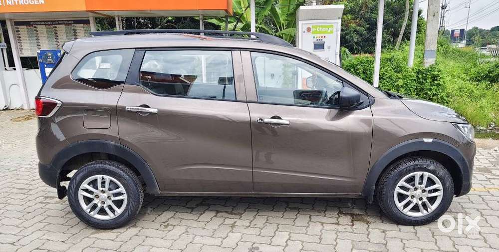 Renault Triber Rxl, 2022, Petrol