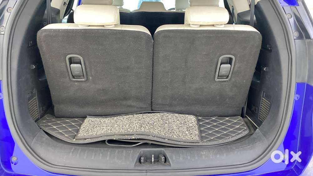 Mahindra Xuv700 2.2 Ax 7 Diesel Mt Luxury Pack Str, 2022, Diesel