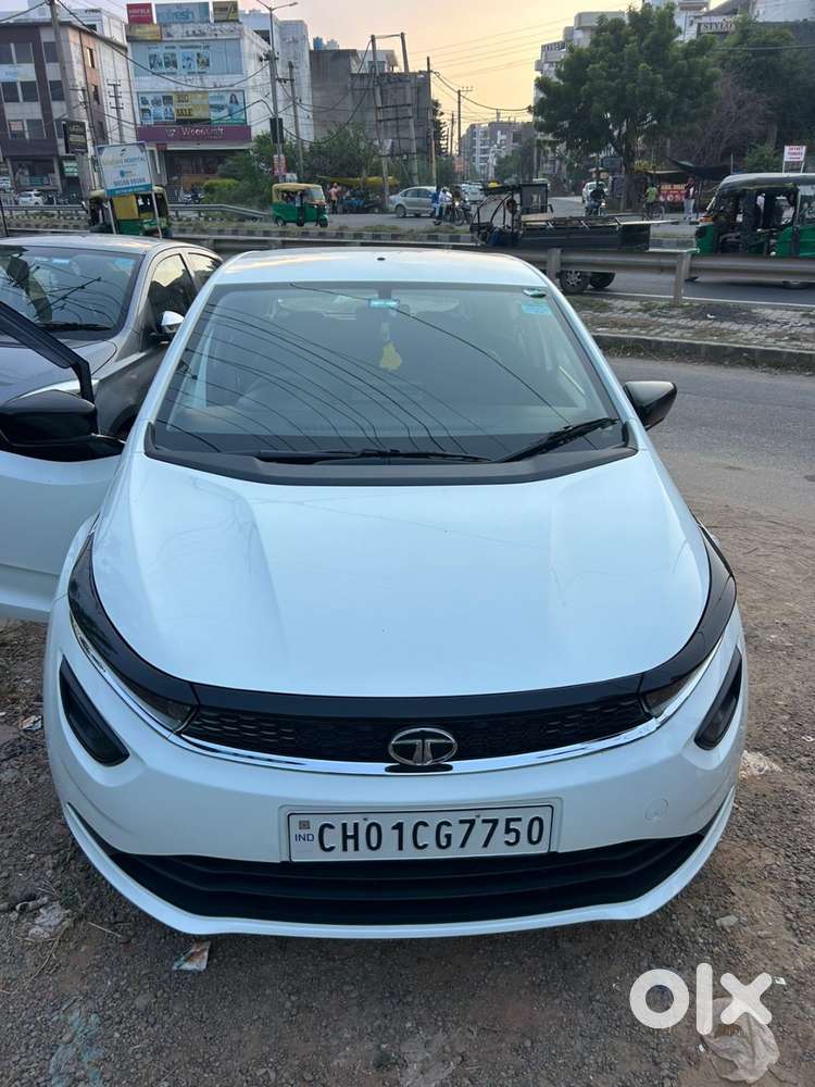 Tata Altroz Xe Petrol 2021