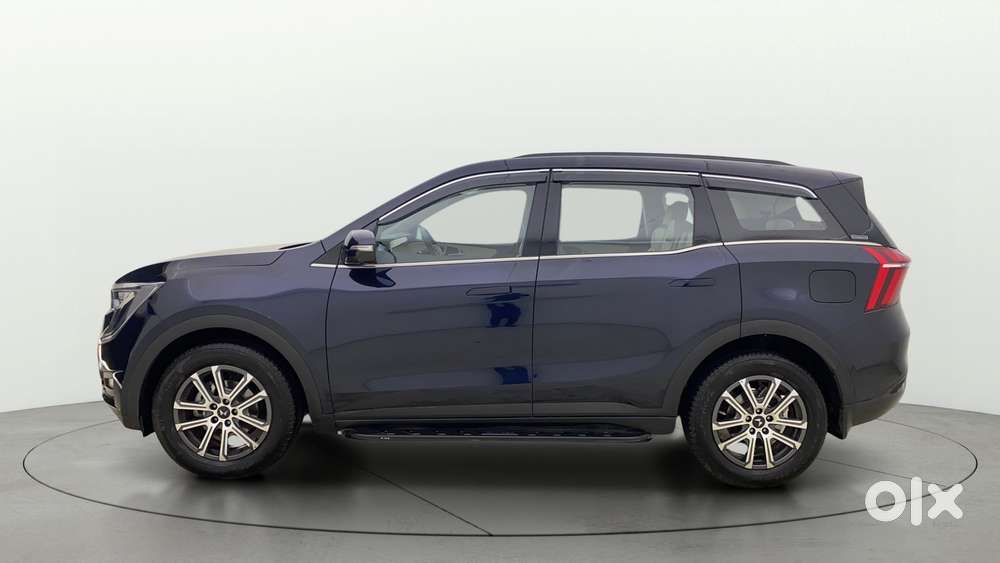 Mahindra Xuv700 2.2 Ax 7 Diesel Mt Luxury Pack Str, 2025, Diesel