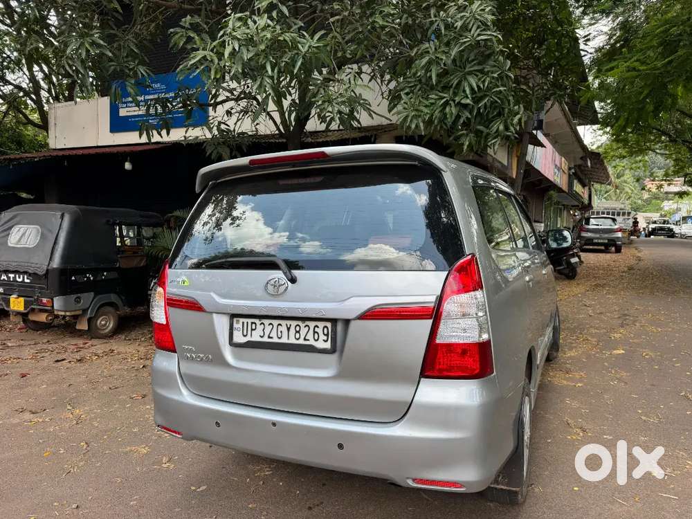 Toyota Innova 2016 Diesel Manual 150000 Km Driven