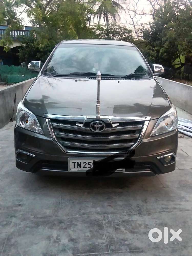 Toyota Innova 2015