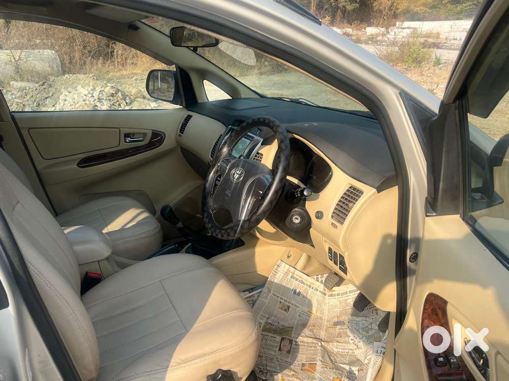 Toyota Innova [2013-2016] 2.5 V Diesel 7 Str, 2016, Diesel