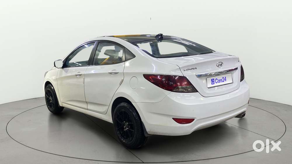 Hyundai Verna 1.6 Ex Vtvt, 2013, Petrol