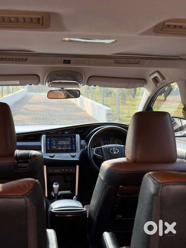Innova Crysta Automatic 2.8 Z 2016
