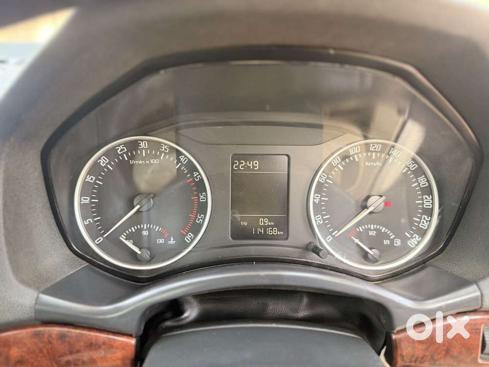 Skoda Laura Skoda-laura-laura-elegance-1.9-tdi--at, 2010, Diesel