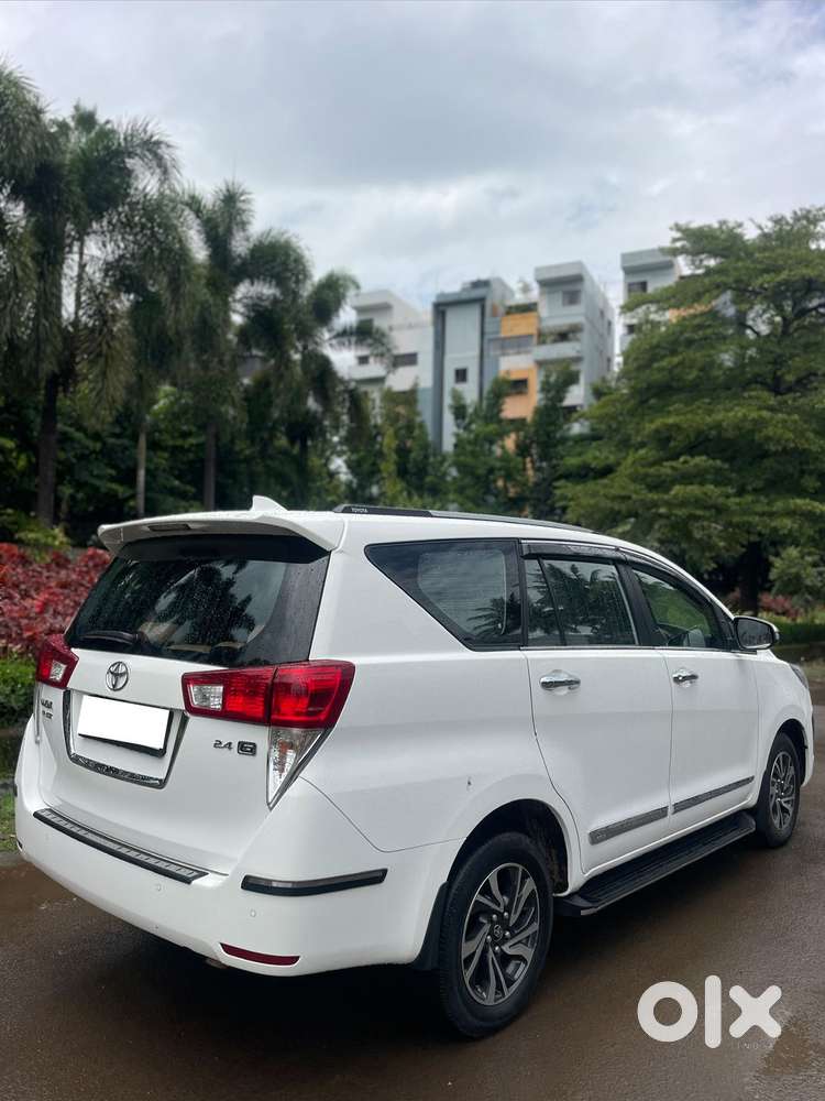 Toyota Innova Crysta 2.4 G Mt, 2022, Diesel