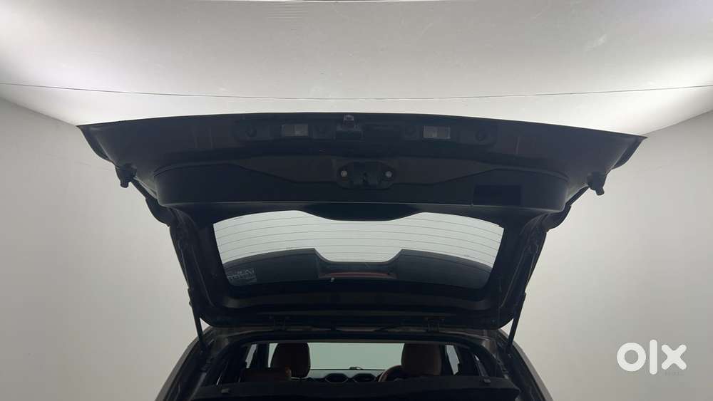 Nissan Magnite Xv Turbo, 2021, Petrol