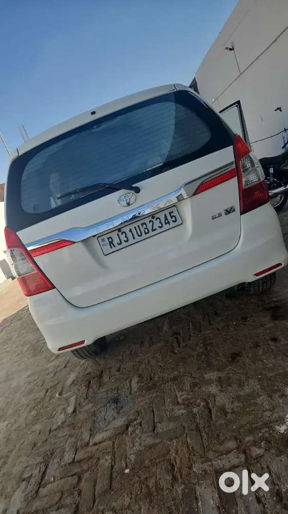 Toyota Innova 2014 Diesel Well Maintained