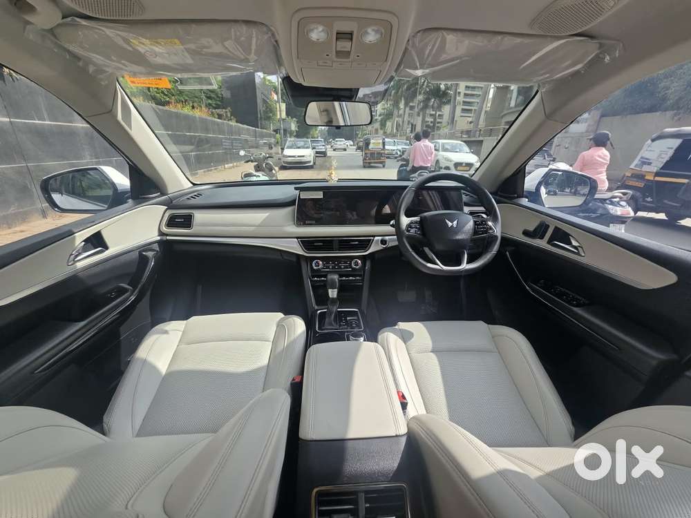 Mahindra Xuv700 2.2 Ax 7 Diesel At Luxury Pack Str, 2024, Diesel