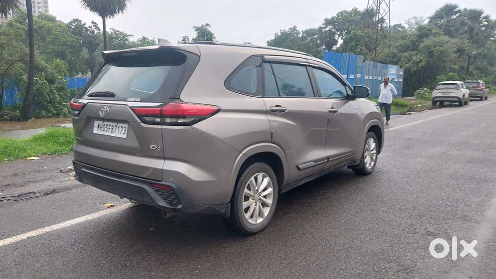 Toyota Innova Hycross 2.0 Vx Hybrid 8 Str, 2023, Petrol