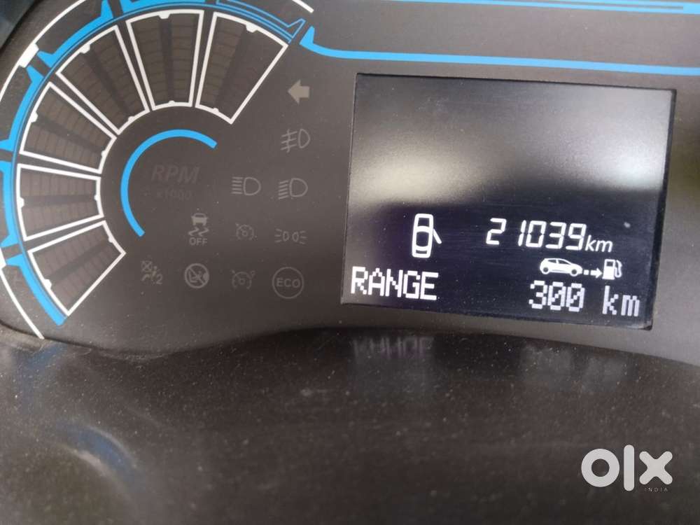 13 Months Old Only Renault Triber Petrol Manual 2025