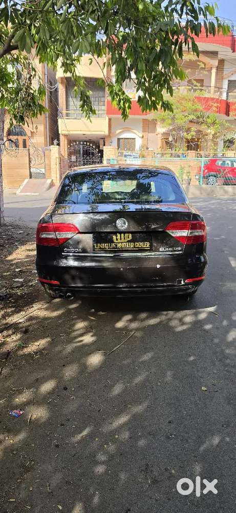 Skoda Superb 2014 Petrol Well Maintained