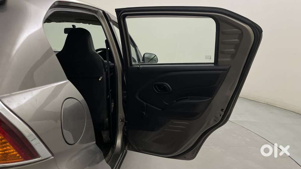 Datsun Redigo T Option, 2017, Petrol