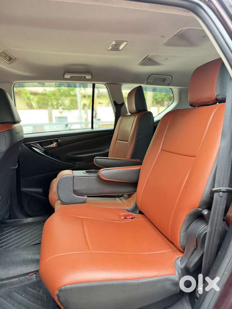 Toyota Innova Crysta 2.4 G Mt 7 Str, 2016, Diesel