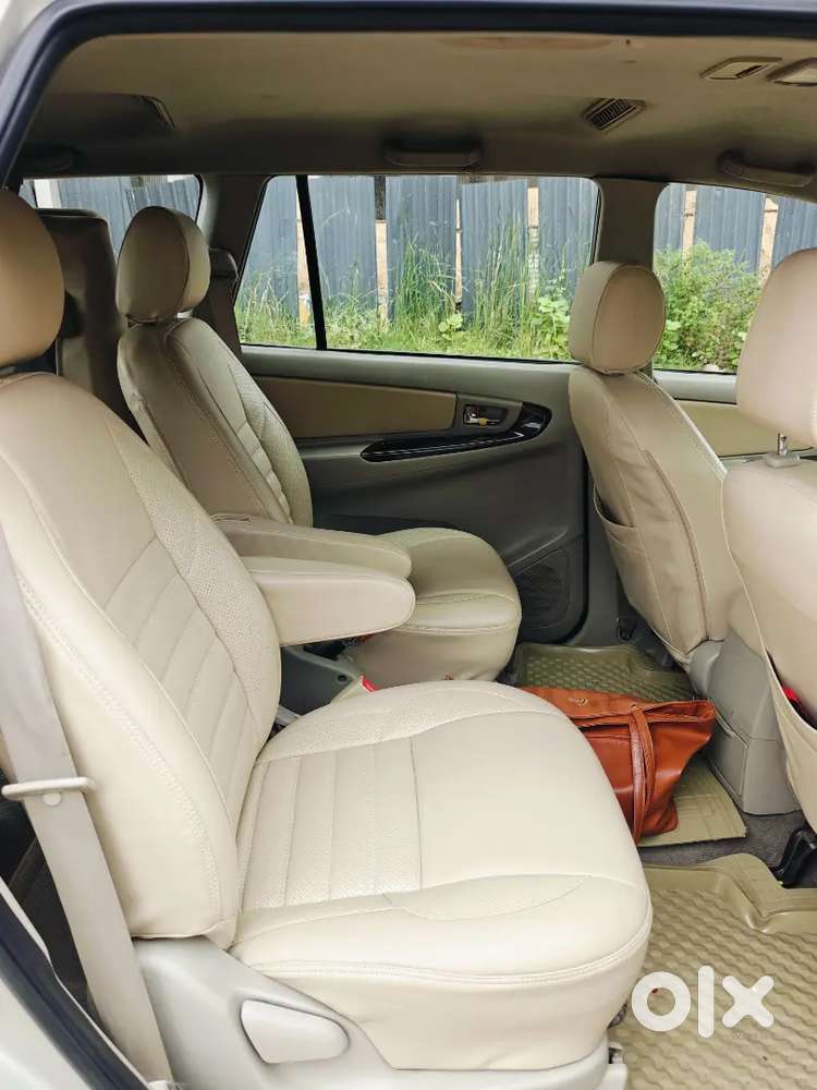 Toyota Innova 2.5 Vx 2012