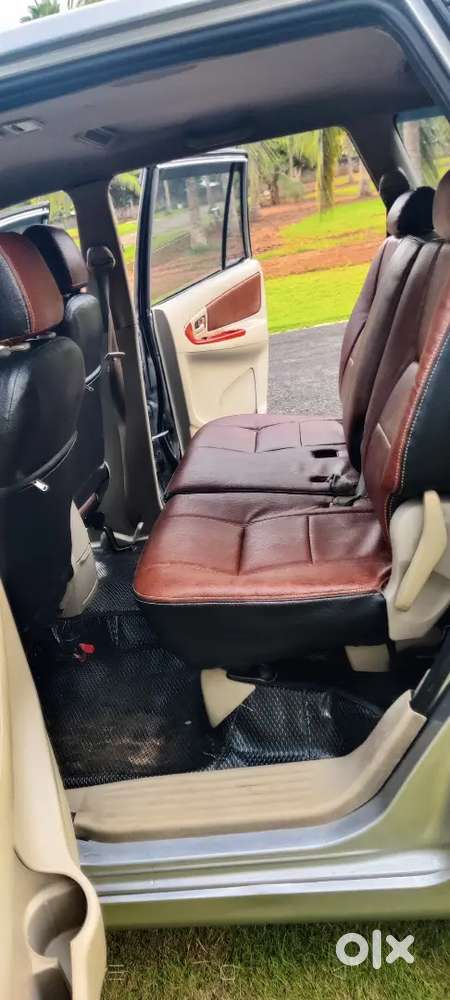 Toyota Innova 2011 Diesel 291000 Km Driven