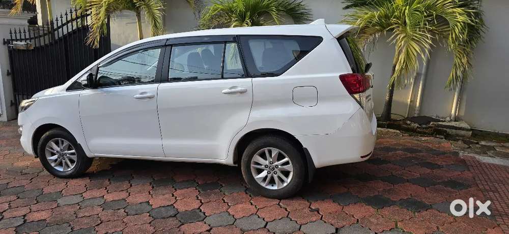 Toyota Innova Crysta 2.8 Gx 2016 Single Owner
