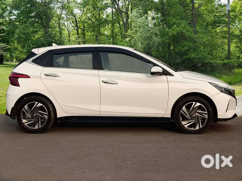 Hyundai I20 Asta (o) 1.2 Ivt, 2023, Petrol