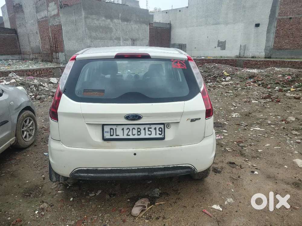 Ford Figo Petrol Lxi 2012