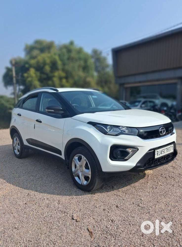 Tata Nexon 1.2 Revotron Xm (s), 2022, Petrol