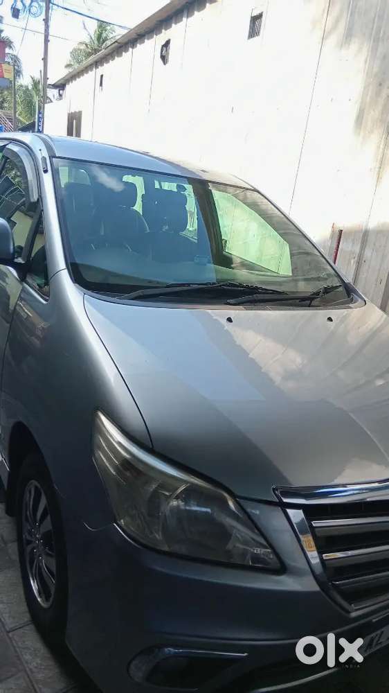 Toyota Innova 2015