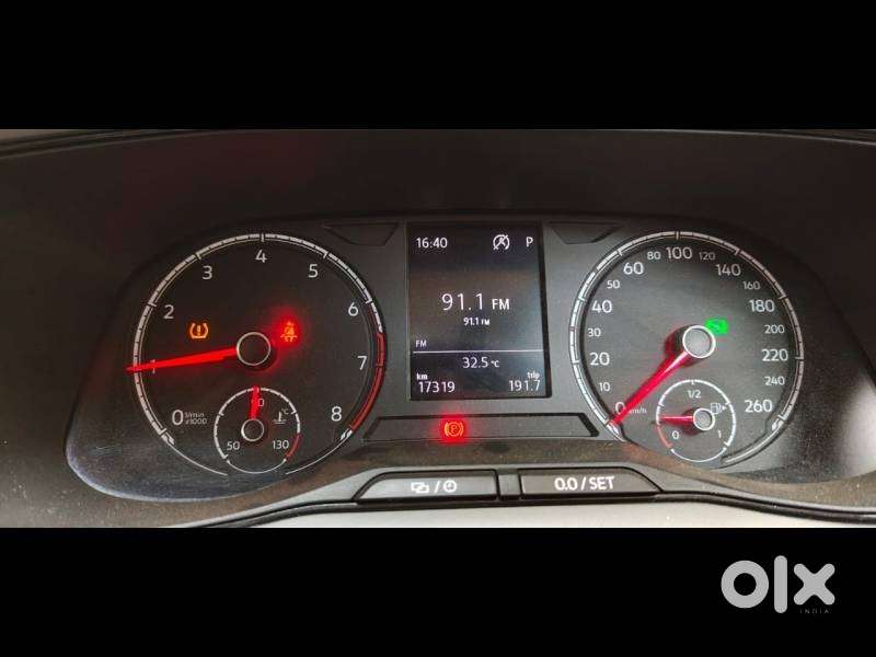 Volkswagen Taigun 1.0 Tsi Highline At, 2023, Petrol