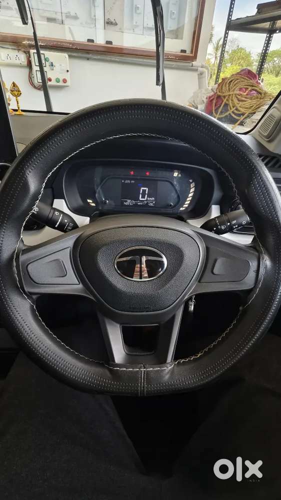 Tata Punch 1.2 Revotron Petrol 2025