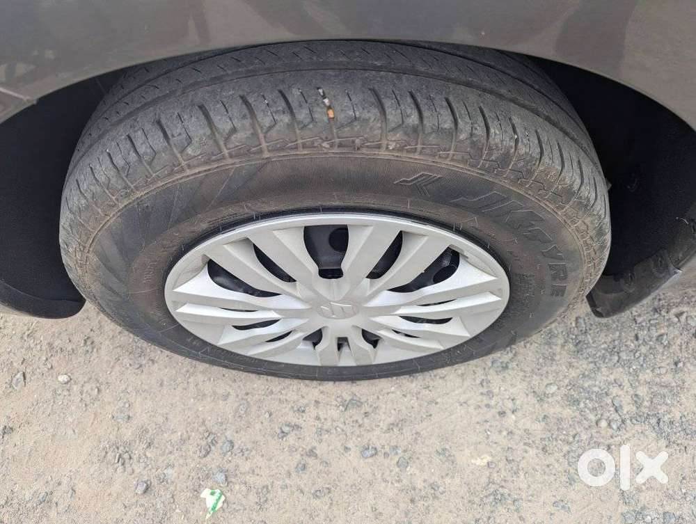 Maruti Suzuki Swift Dzire Vxi Optional, 2023, Petrol