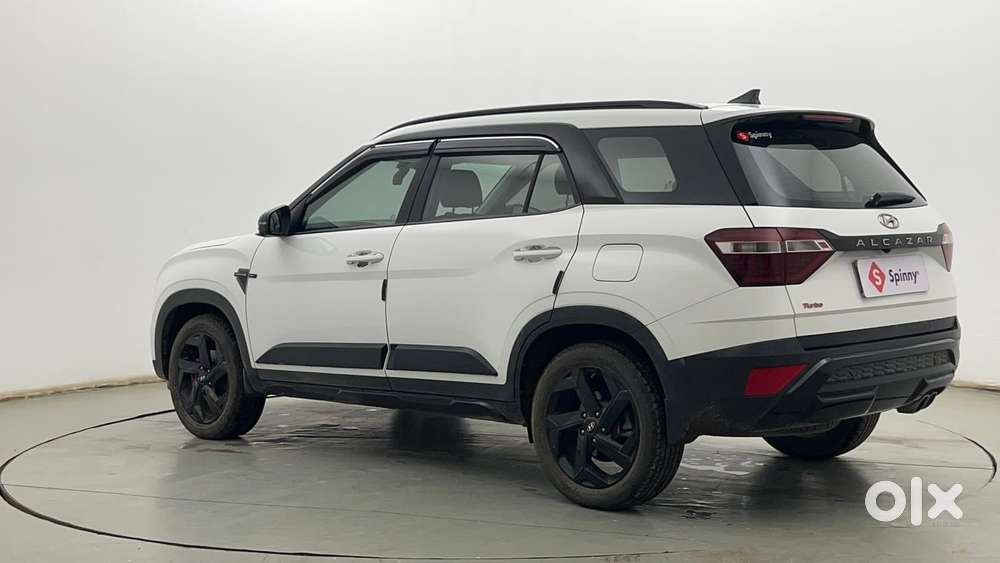 Hyundai Alcazar Platinum 7 Str 1.5 Turbo Petrol Adventure, 2023, Pet..