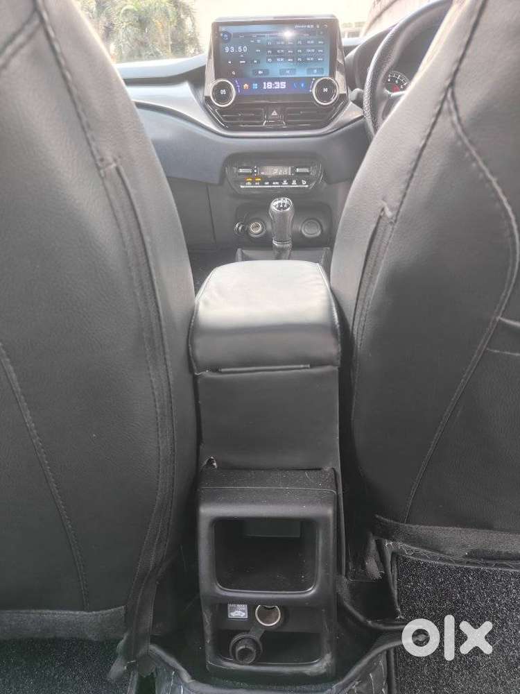 Maruti Suzuki Baleno Sigma, 2025, Petrol