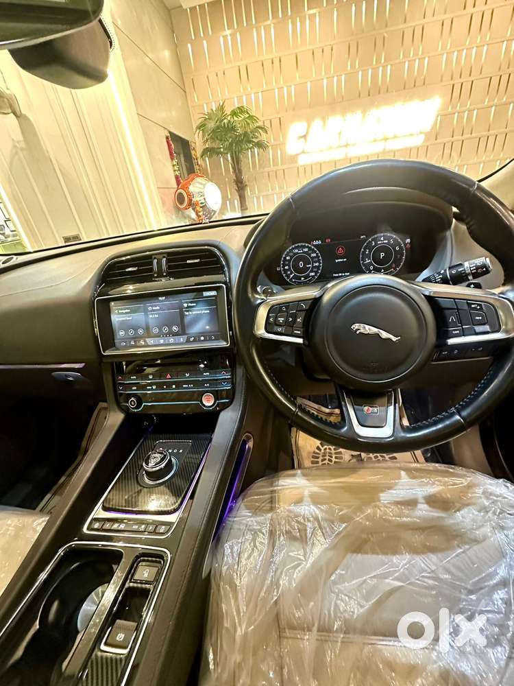 Jaguar F-pace 2.0 R Dynamic S, 2019, Petrol