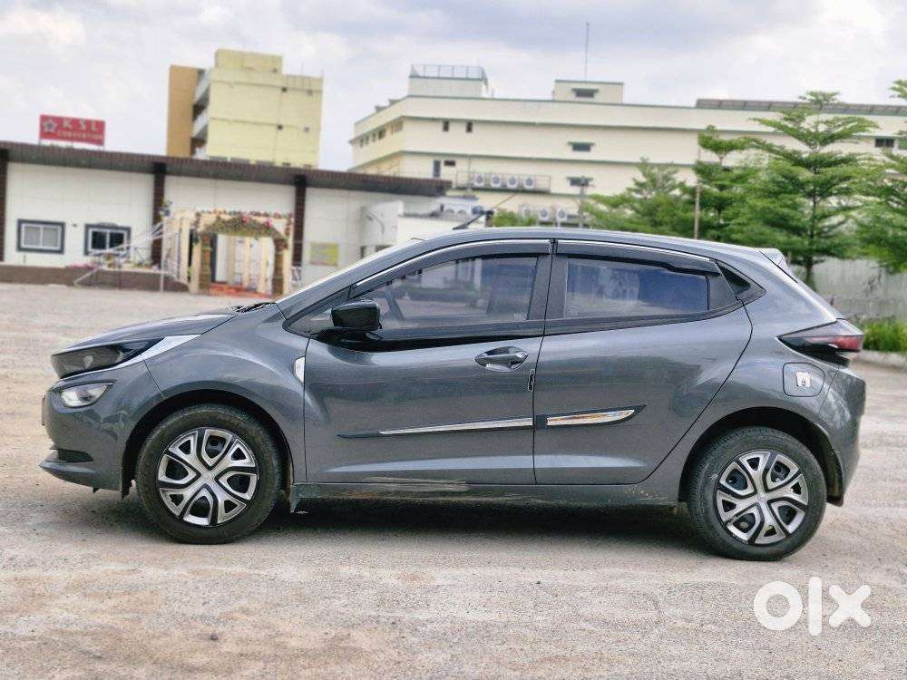 Tata Altroz Xta Petrol, 2025, Petrol