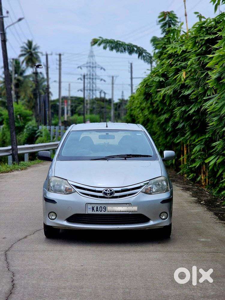Toyota Etios Liva 1.2 High, 2012, Petrol